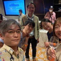 ワインの試飲会へ。