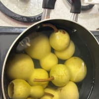 ひょうたんを茹でる。