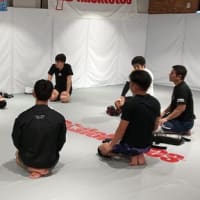 防御は大切さ…（金）キックボクシング初級クラス　