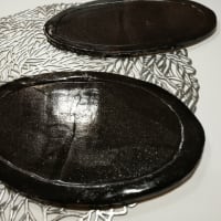 楕円形のペッタンコお皿(2枚組)　【作品1】