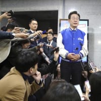 １０日　韓国総選挙、最大野党が単独過半数 与党敗北 尹政権に打撃