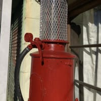 街角に懐かしい物がある