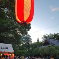 「夏祭りの準備が進み」