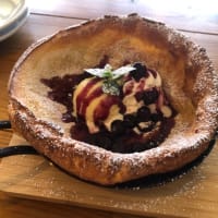 「KINGPIN CAFE」に行く