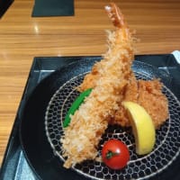 本日のランチはとんかつKYKあべのキューズモール店で。ビュフェでおなかいっぱい。