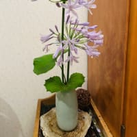 バッグと花