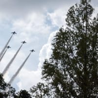 ブルーインパルス大阪の空へ！