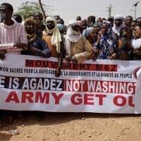 西アフリカ　　軍事政権、米仏の撤退、露の影響拡大の流れ　「民主主義のとりで」を守ったセネガル