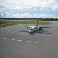 南大東島の飛行場に到着しました。