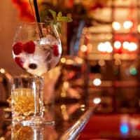 この店を出たなら消えてしまうから今この店
