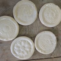 南都七大寺小皿　　赤膚焼窯元小川二楽作