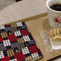 雨の日は喫茶店で読書など・・・