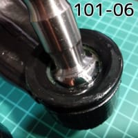 中華製ロアアーム。