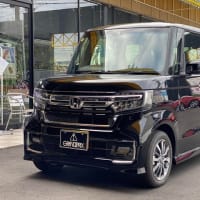 【販売車情報】N-BOXカスタム（登録済み未使用車）を入荷しました