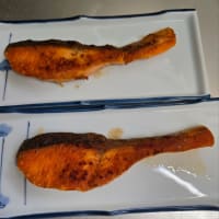 うちのごはん　　鮭、がんも、サラダ (^.^)