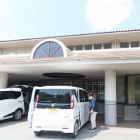 5月22日（木）あおぞら作業所・福祉作業所りんりん・江能ホームへダーナ献金をお持ちしました。