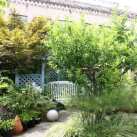 久屋大通庭園フラリエ  平日の真夏日の昼下がり☀