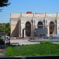歴史美談に騙されるな～ウズベキスタン「ナボイ劇場」建設の真実