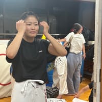 何かと