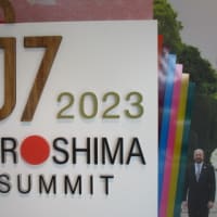 広島市の平和公園はインバウンドのツーリストと修学旅行生でいっぱいです・・・G7広島サミット効果でしょうか？