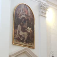 教会の中の絵画