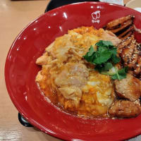 なか卯（１０２）炙り鶏あいがけ親子丼