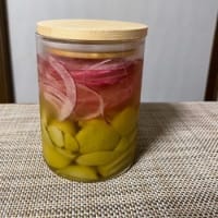 若桃（摘果桃）を使って　シロップ煮　そして　ピクルス