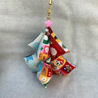 クリスマスミニツリーをストラップに