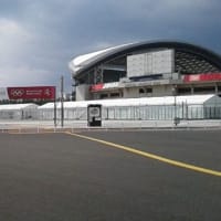 会場周辺は誰もいませんでした