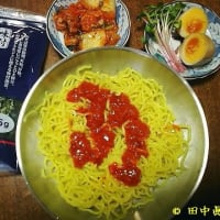 イチオシの甘辛キムチのせヤマサ醤油コラボご飯がススムのキムチまぜ麺③