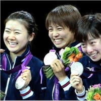 卓球女子団体戦銀メダル