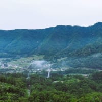 生坂産ぶどう「イクサカラット」の生い立ちと草尾上野ぶどう畑上空からの風景