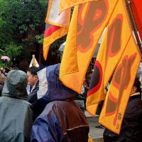 雨の中の三社祭二日目