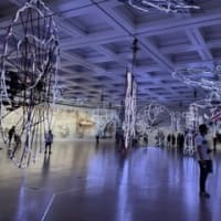 国立新美術館で「蔡 國強展　宇宙遊 ―〈原初火球〉から始まる」を観る。現代アートの意味と力強さを堪能！