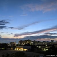 ２０２５・７・１０雲と夕焼けプレイバックphotoは２００６年の済州島旅