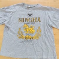 【雑】約40年前にタイで買ったシンハビールのＴシャツをまだ着てます。（2025/6/21）