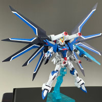 模型完成品　HGCE 1/144 ライジングフリーダムガンダム