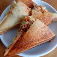 朝ごはんは久しぶりのホットサンド