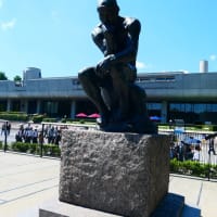 国立西洋美術館の前庭に展示の「カレーの市民」などロダンの彫刻作品　on　2025-6-5