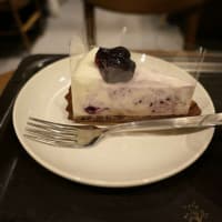 ジーン・ショウ「DEBUT IN BLUES」、スタバ長野南高田店でアイスコーヒーとブルーベリーレアチーズケーキ。
