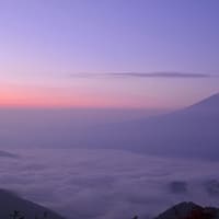 新道峠から臨む雲海（秋）
