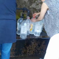 炎天下の地蔵清水