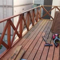 ベランダ補修の大きなヤマを越えました ～ 囲いパーツが復旧