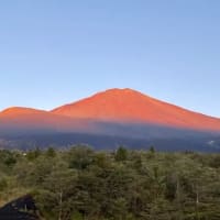 白糸の滝と紅葉 虹
