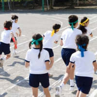体育で「肌着の着用禁止」。川崎市立の小学校の指導に批判が殺到。禁止の理由に「おぞましい」の声
