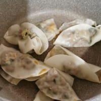 子どもと一緒に手作り餃子