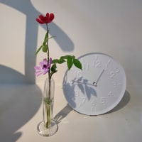 　花を飾る