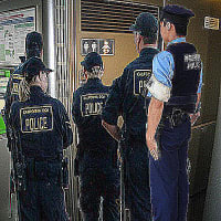 202212🚅新幹線パニック⚠️男が東京新横浜間トイレ使用し警察出動で緊急停止40分遅延3200人に影響の大惨事😱