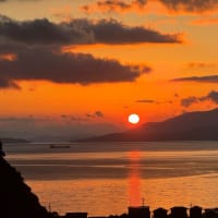 夕陽と船　不知火海の夕景