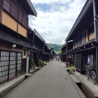 朝の高山市内